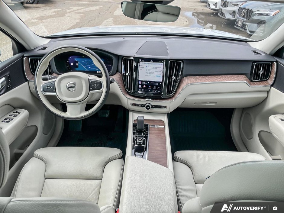 2022 Volvo XC60 Recharge Inscription Expression-23