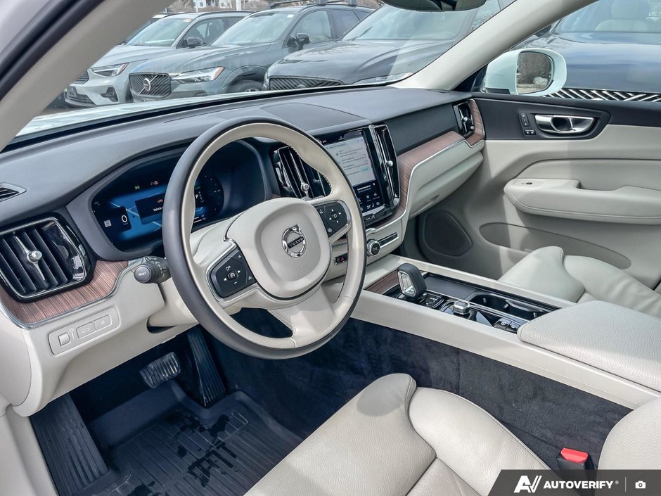 2022 Volvo XC60 Recharge Inscription Expression-12