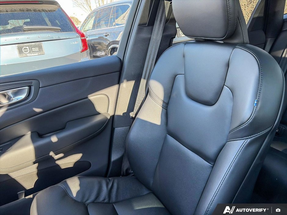 2024 Volvo XC60 Recharge Core Dark Theme-20