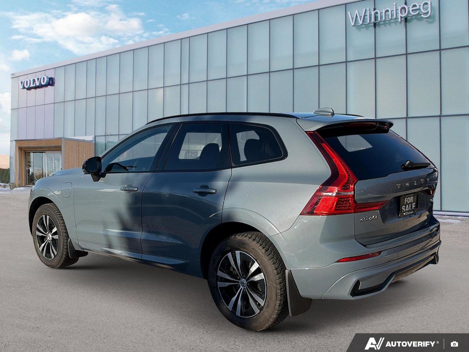 2024 Volvo XC60 Recharge Core Dark Theme-3