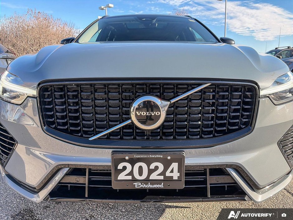 2024 Volvo XC60 Recharge Core Dark Theme-6