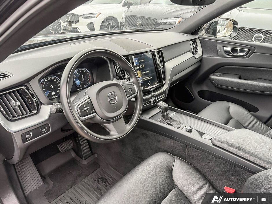 2020 Volvo XC60 Momentum-12