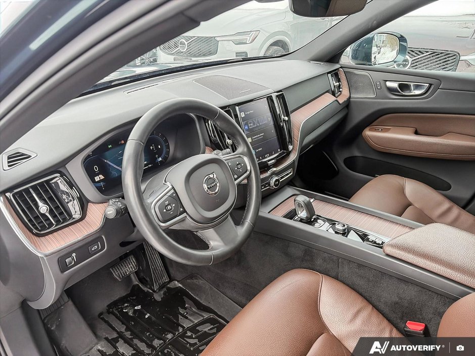 2022 Volvo XC60 Momentum-12