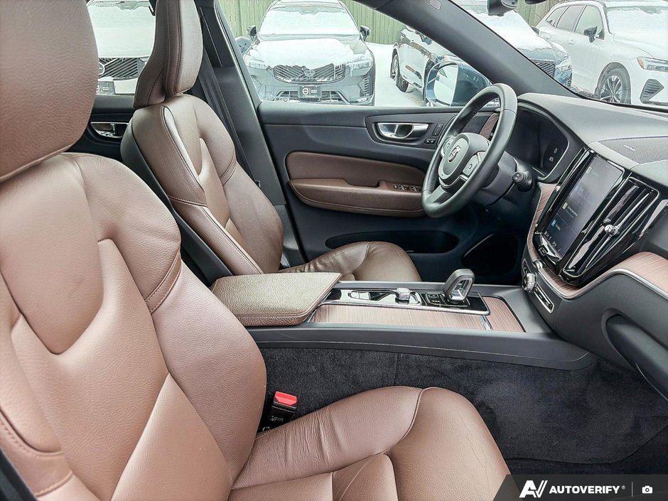 2022 Volvo XC60 Momentum-21