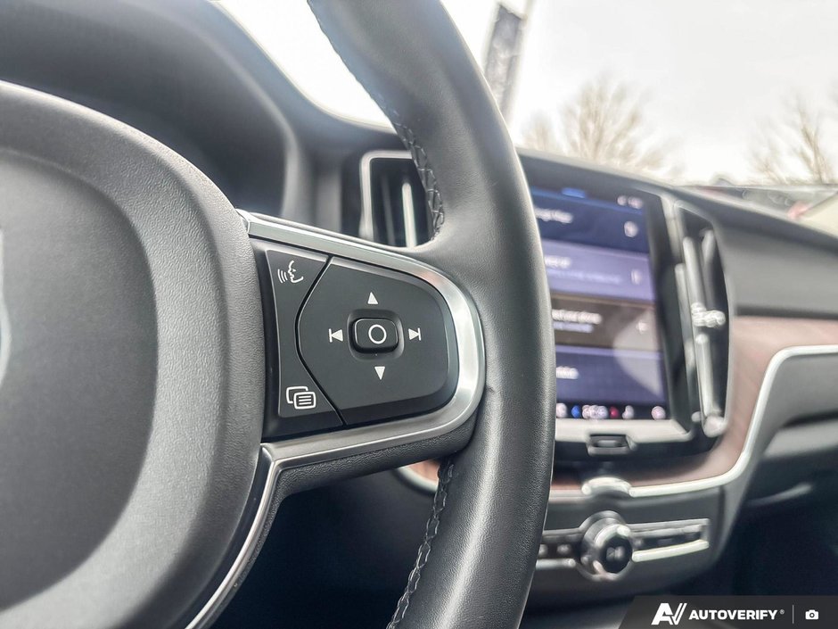 2022 Volvo XC60 Momentum-16