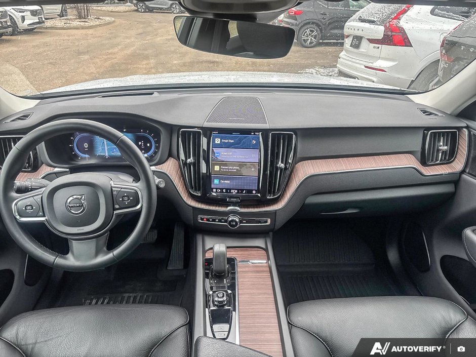 2022 Volvo XC60 Momentum-24