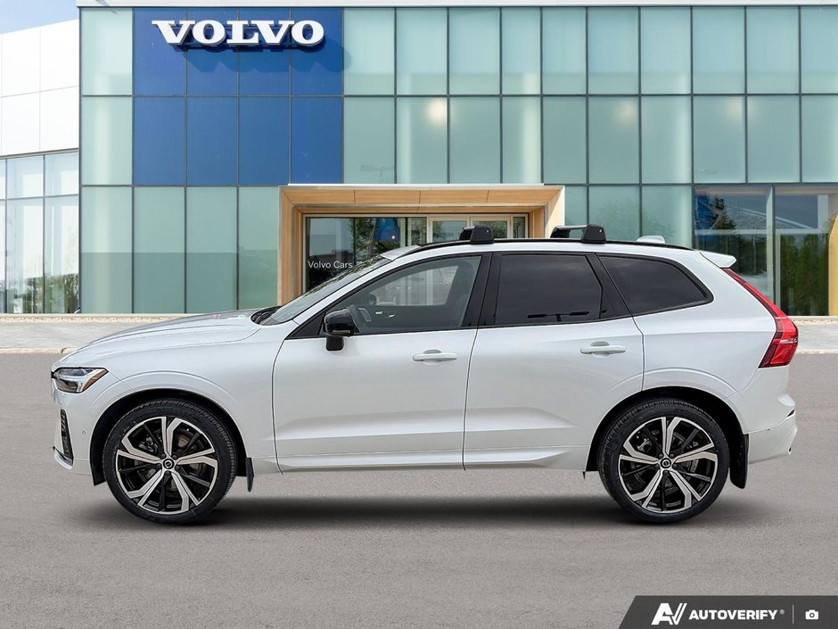 2022 Volvo XC60 R-Design-2