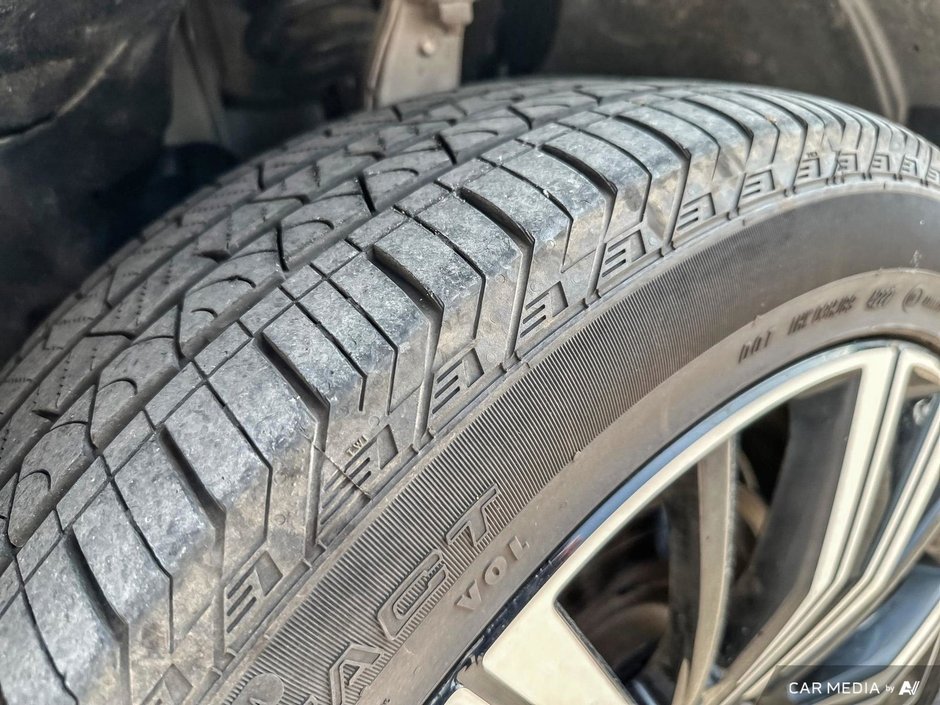 2023 Volvo XC60 Plus Bright Theme-10