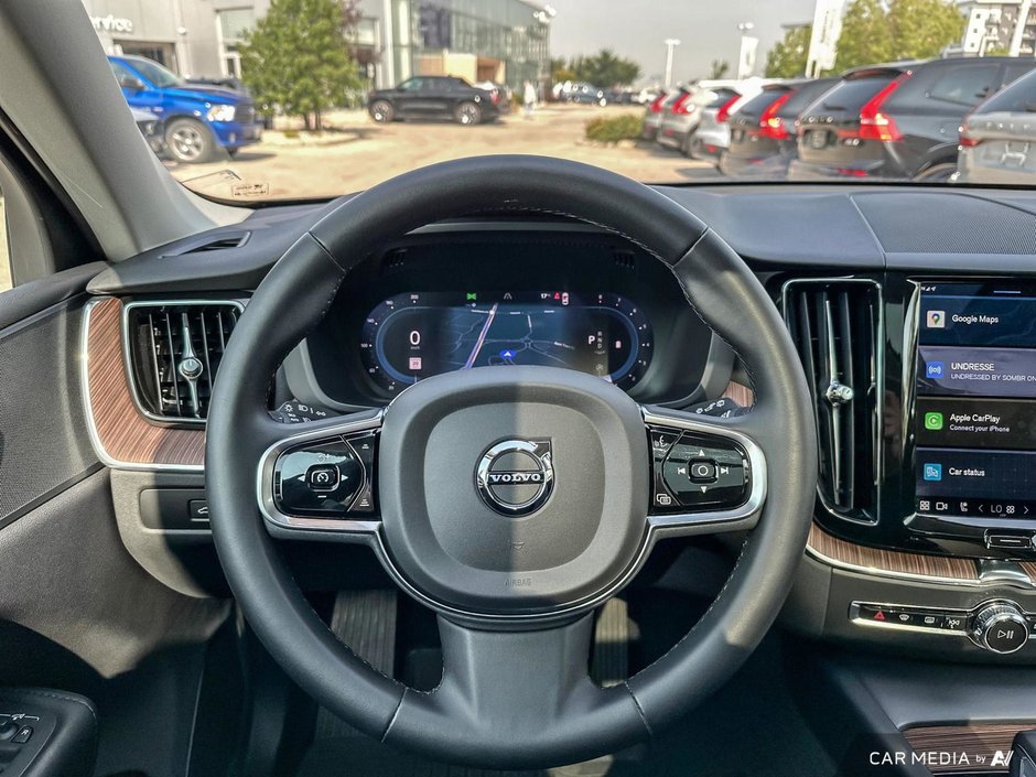 2023 Volvo XC60 Plus Bright Theme-14