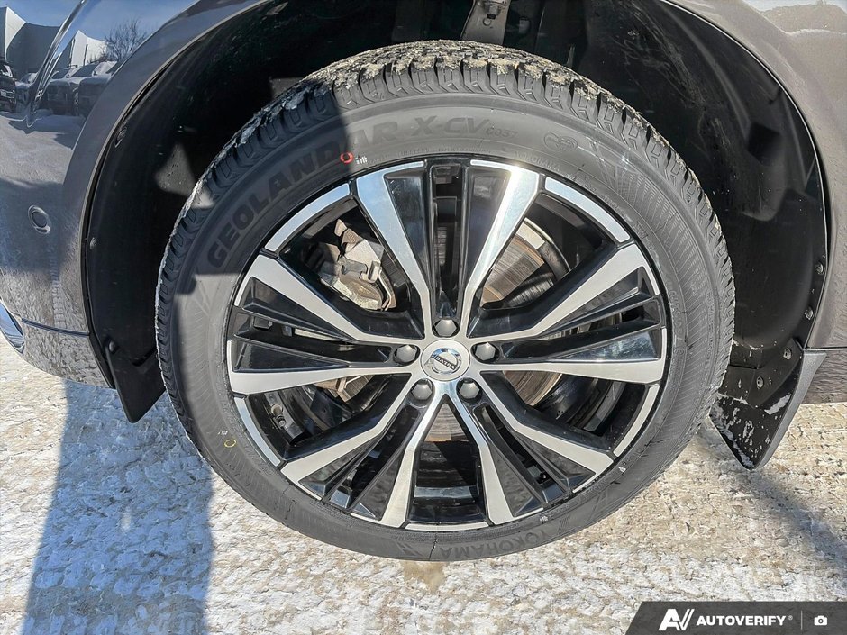 2023 Volvo XC60 Ultimate Dark Theme-8