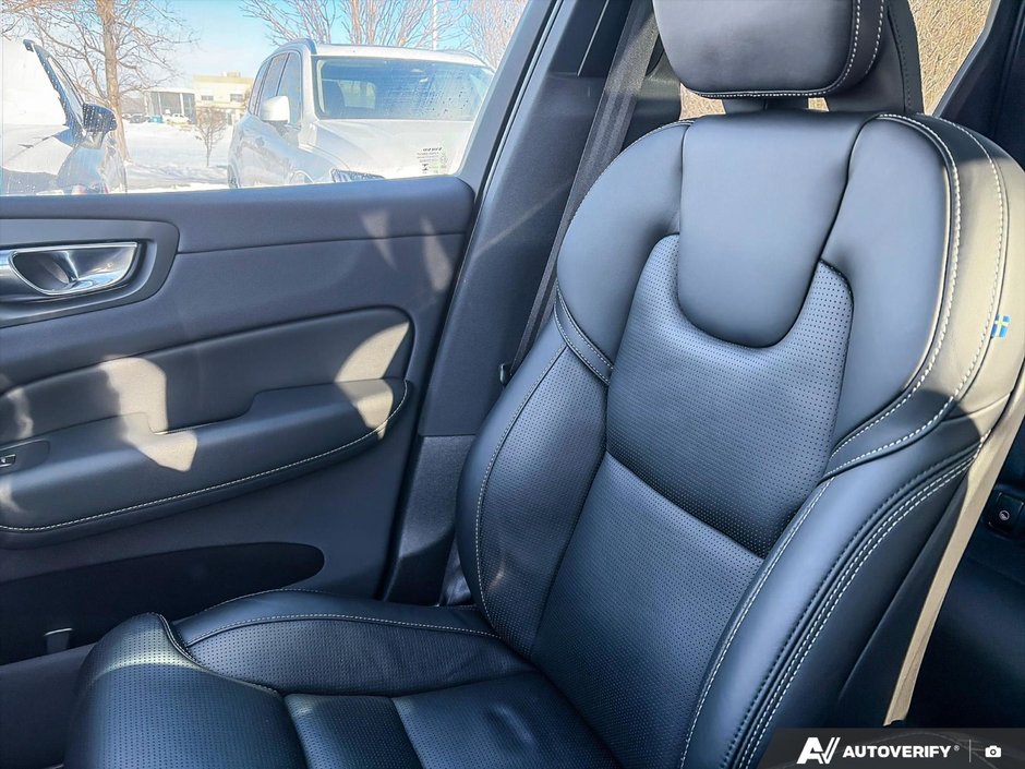 2023 Volvo XC60 Ultimate Dark Theme-19