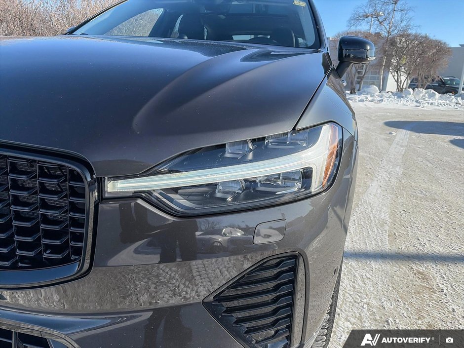 2023 Volvo XC60 Ultimate Dark Theme-10