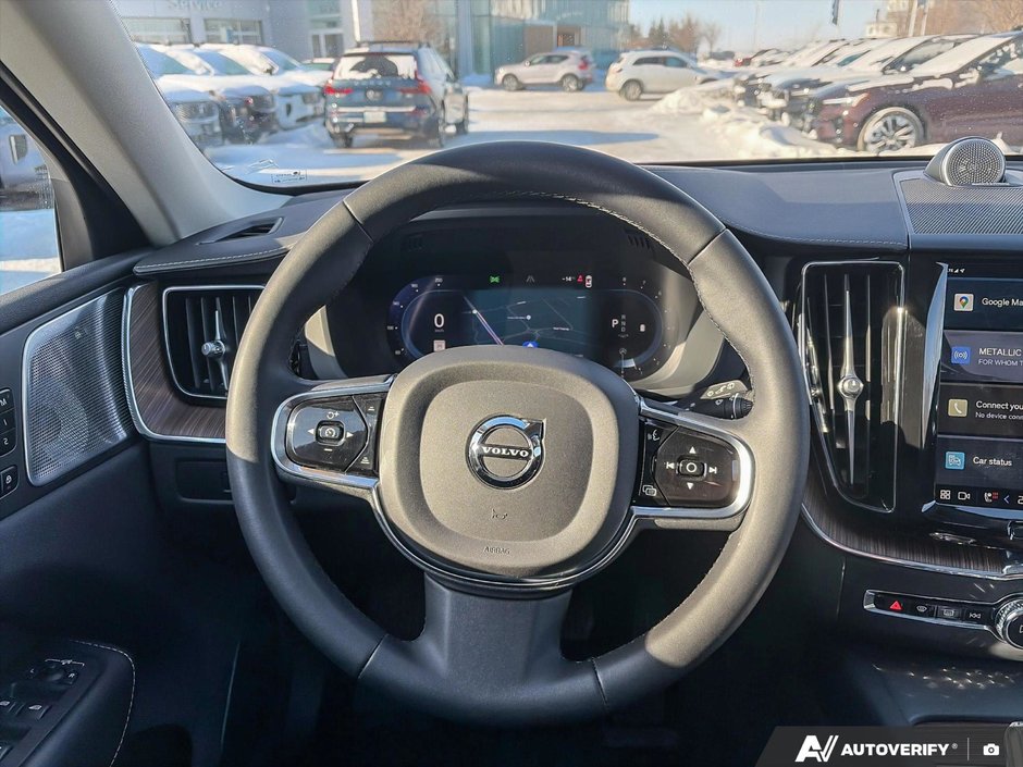 2023 Volvo XC60 Ultimate Dark Theme-13