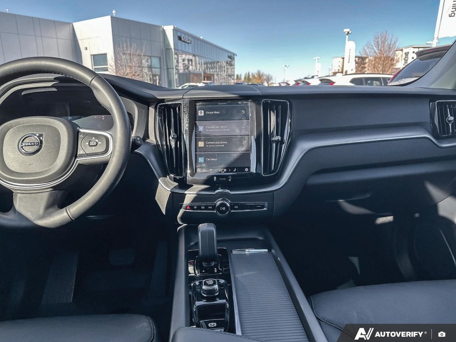 2025 Volvo XC60 Core Dark Theme-19