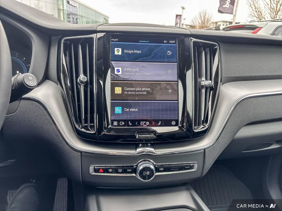 2025 Volvo XC60 Core Dark Theme-19