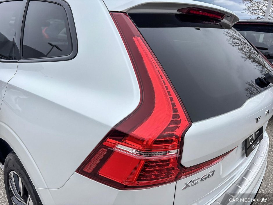 2025 Volvo XC60 Core Dark Theme-12