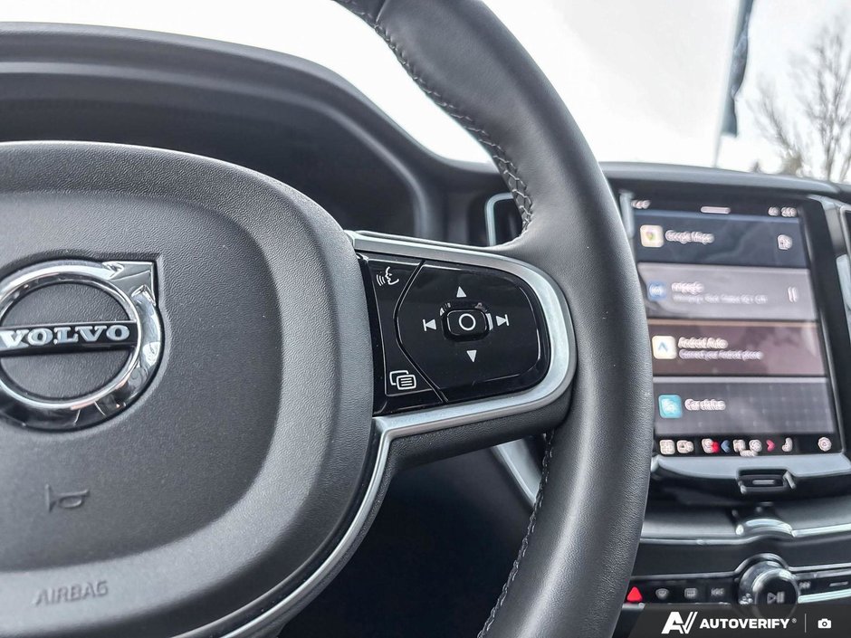 2025 Volvo XC60 Plus Dark Theme-16