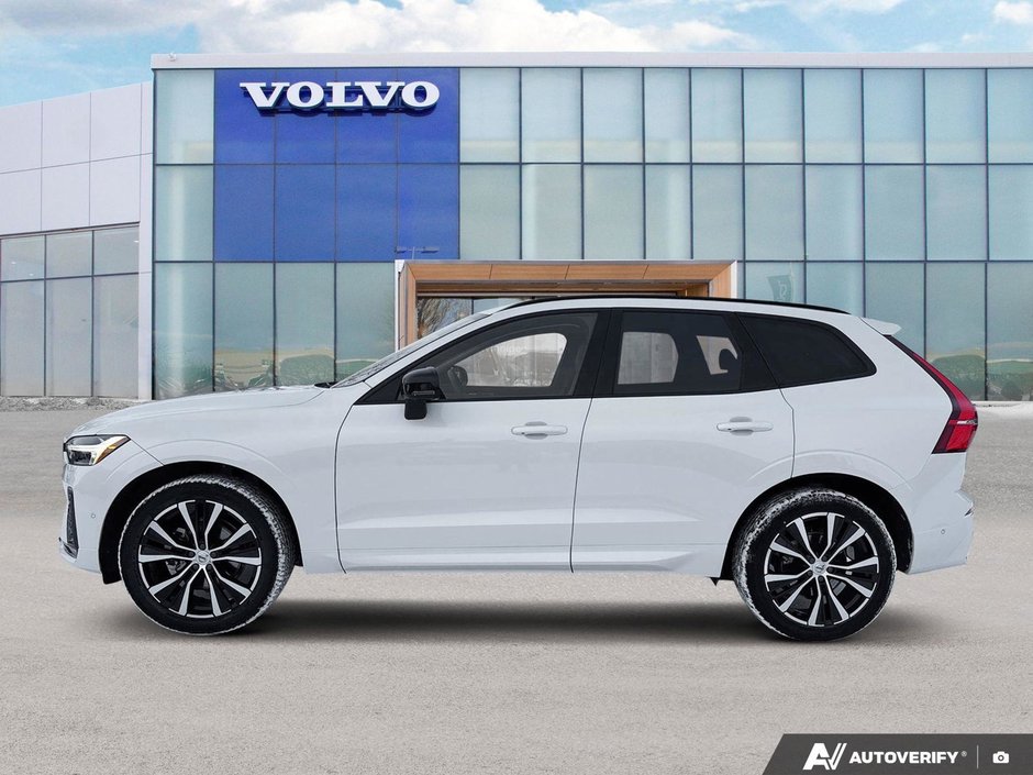 2025 Volvo XC60 Plus Dark Theme-2