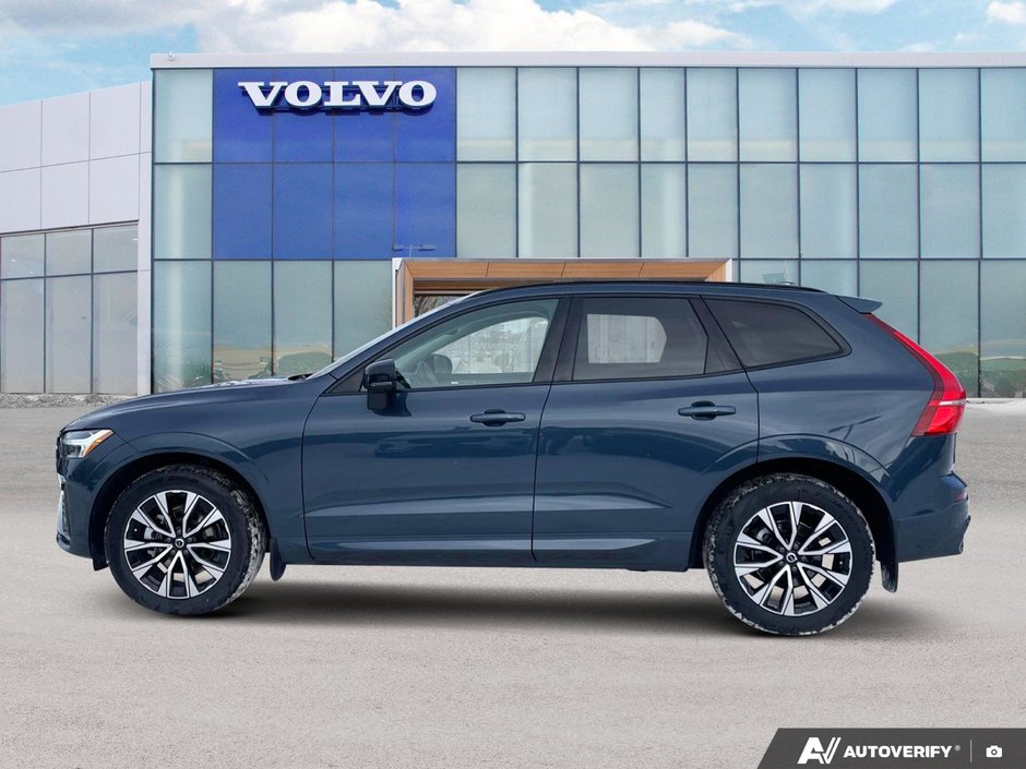 2025 Volvo XC60 Core Dark Theme-1