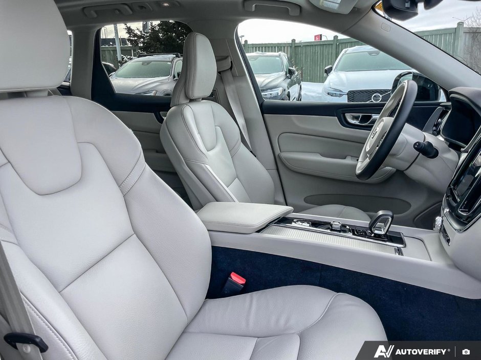 2025 Volvo XC60 Core Dark Theme-21