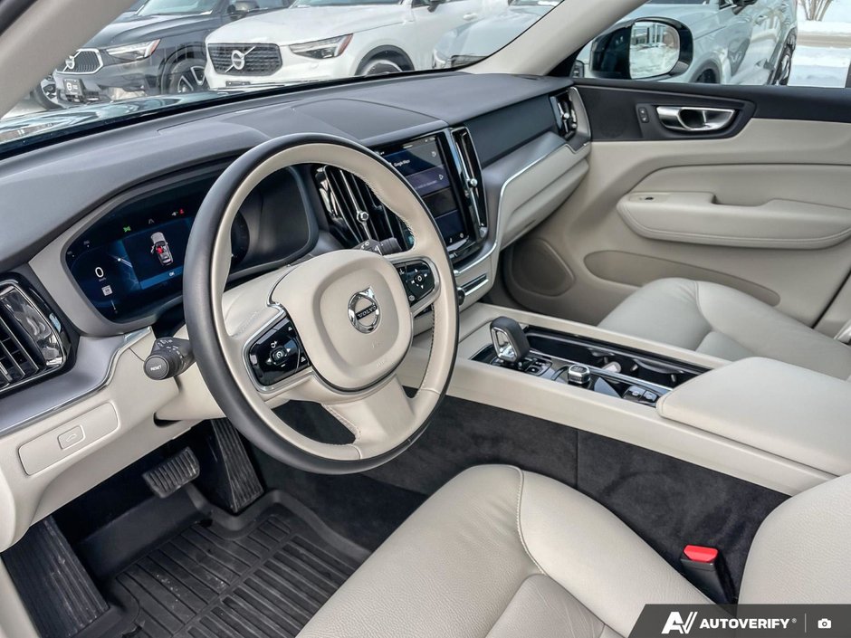 2025 Volvo XC60 Core Dark Theme-12