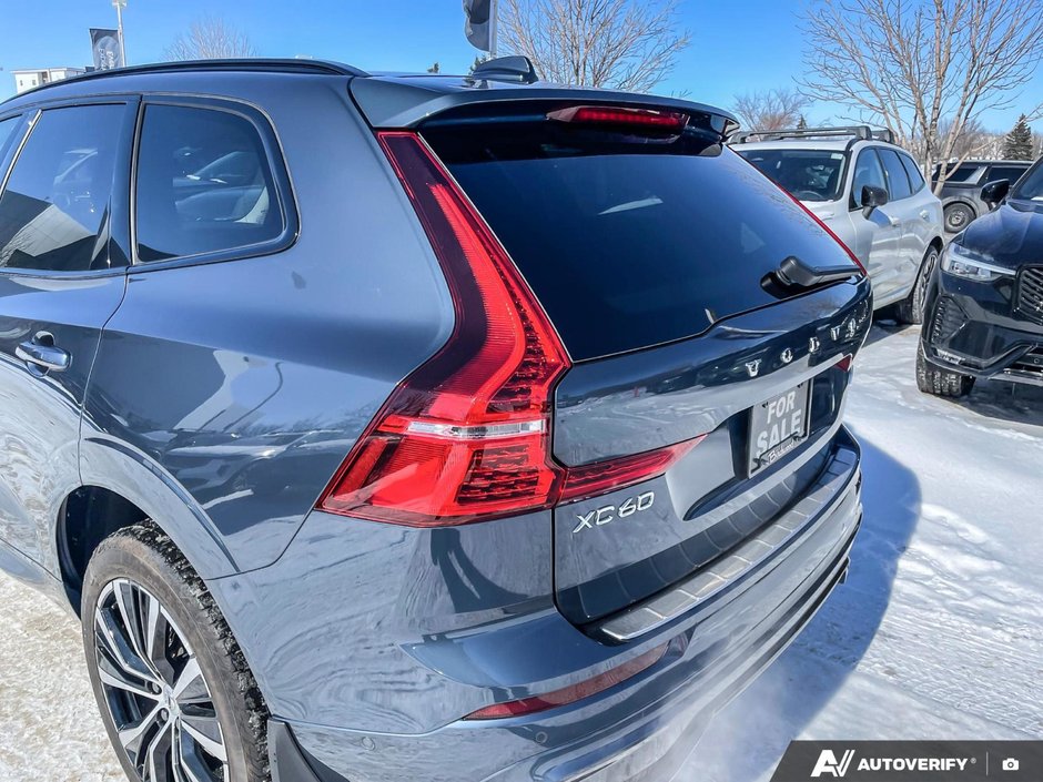 2025 Volvo XC60 Plus Dark Theme-11