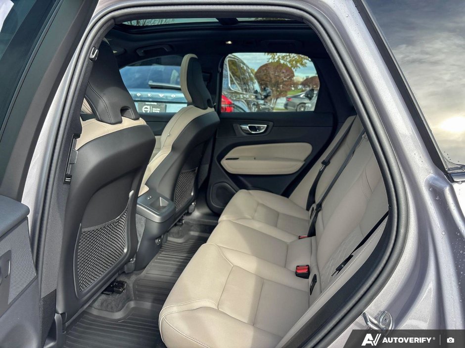 2026 Volvo XC60 Core Dark Theme-23