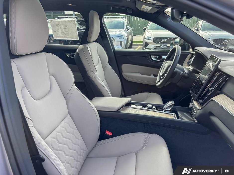 2026 Volvo XC60 Core Dark Theme-22