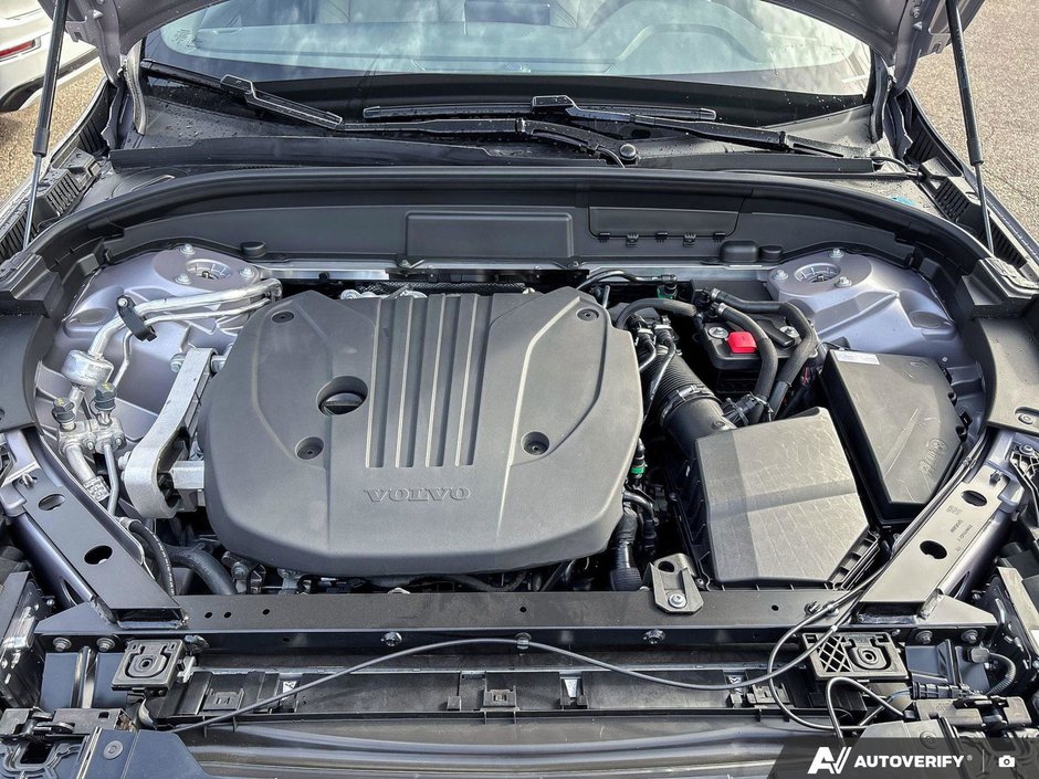 2026 Volvo XC60 Core Dark Theme-7