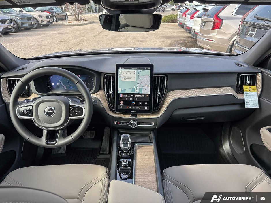 2026 Volvo XC60 Core Dark Theme-24