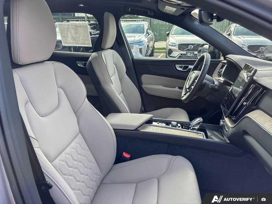 2026 Volvo XC60 Core Dark Theme-22