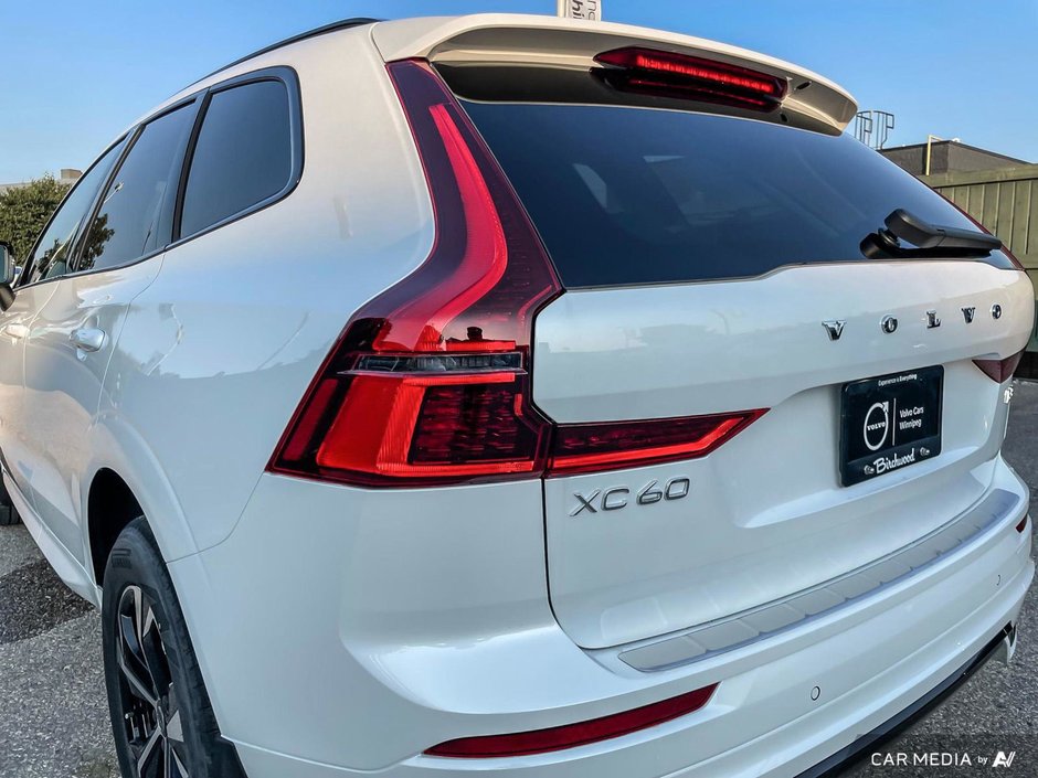 2026 Volvo XC60 Core Dark Theme-12