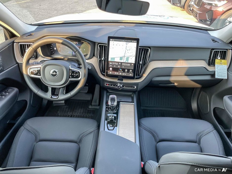 2026 Volvo XC60 Core Dark Theme-24