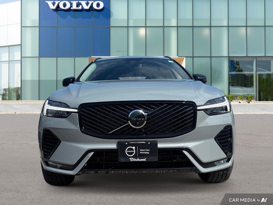 2026 Volvo XC60 Ultra Dark Theme-5