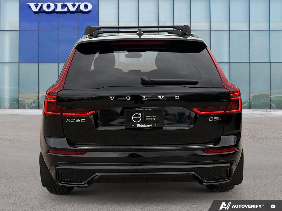 2026 Volvo XC60 Plus Dark Theme-4