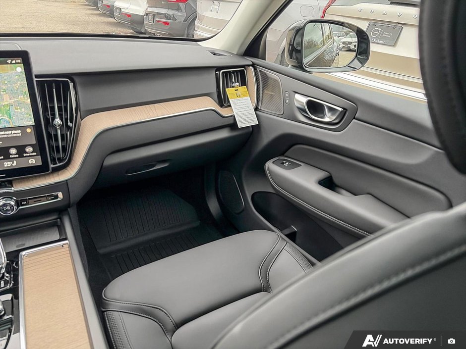 2026 Volvo XC60 Plus Dark Theme-25