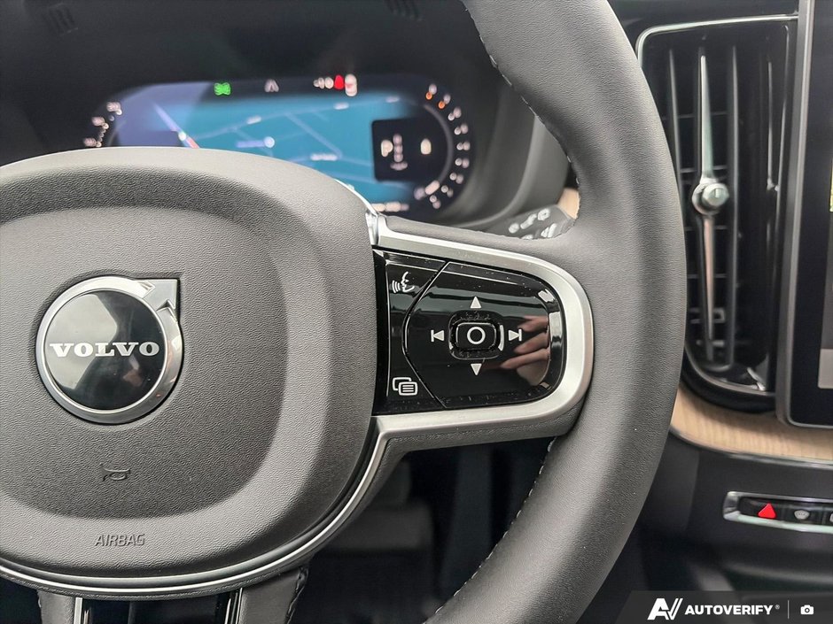 2026 Volvo XC60 Plus Dark Theme-16