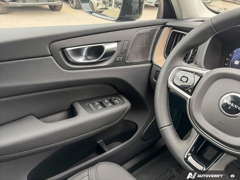 2026 Volvo XC60 Plus Dark Theme-17