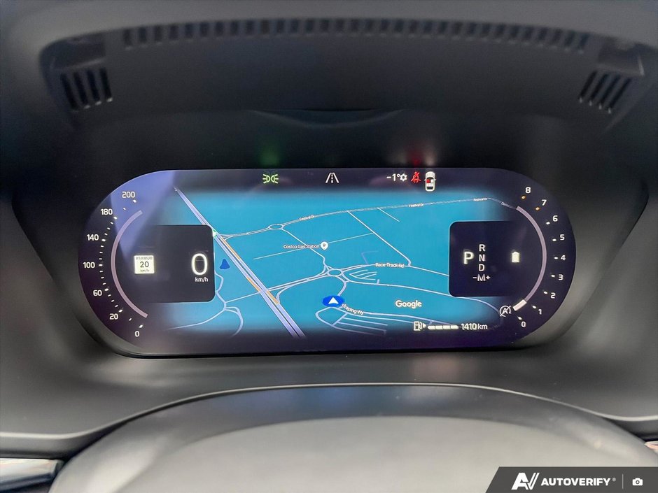 2026 Volvo XC60 Plus Dark Theme-15