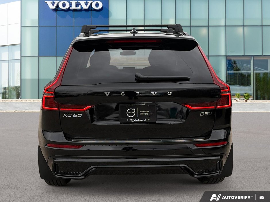 2026 Volvo XC60 Plus Dark Theme-4