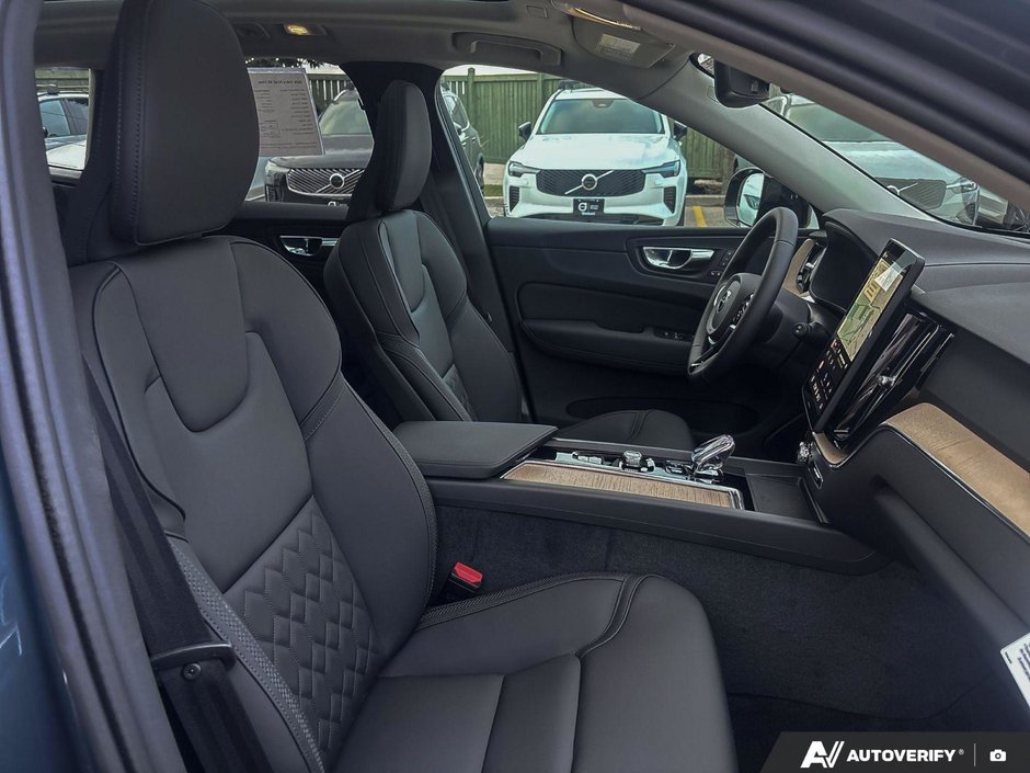 2026 Volvo XC60 Core Dark Theme-21