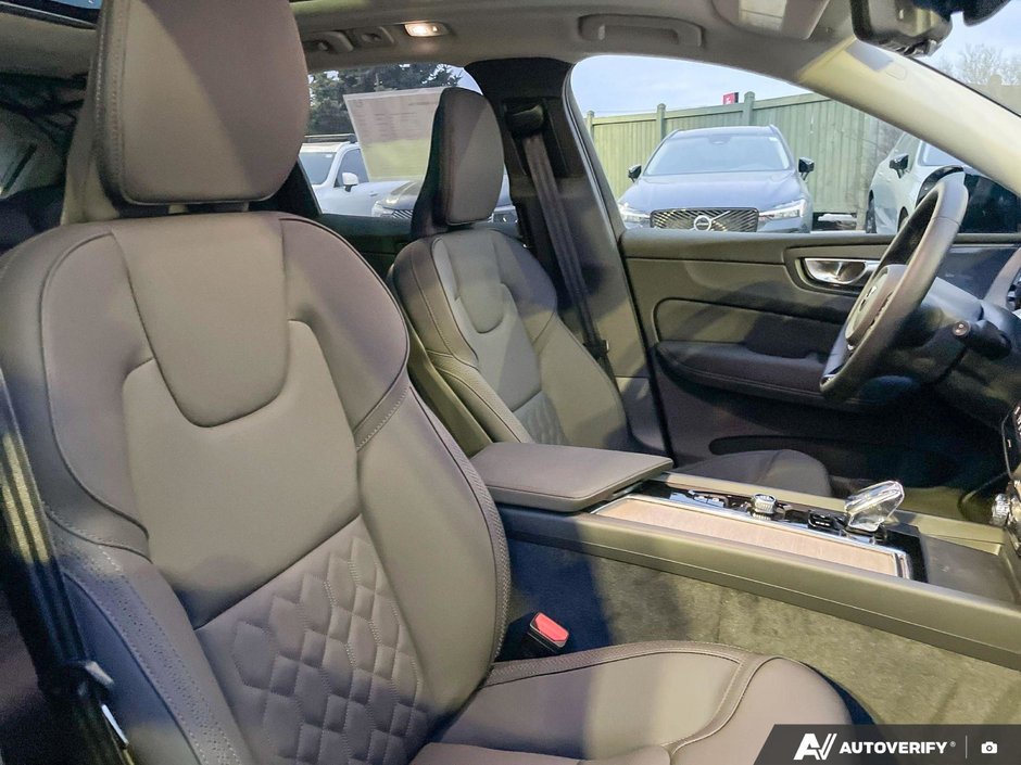 2026 Volvo XC60 Plus Dark Theme-22