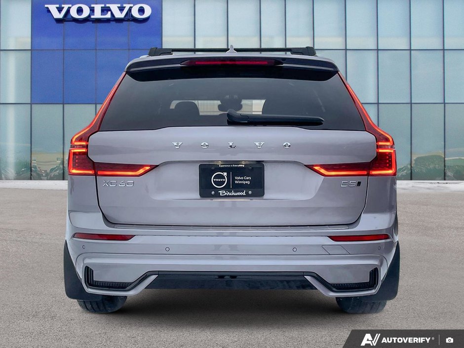 2026 Volvo XC60 Plus Dark Theme-4