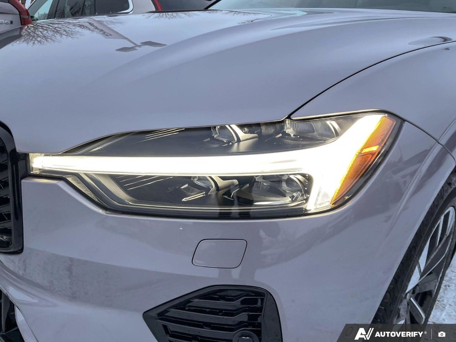 2026 Volvo XC60 Plus Dark Theme-11