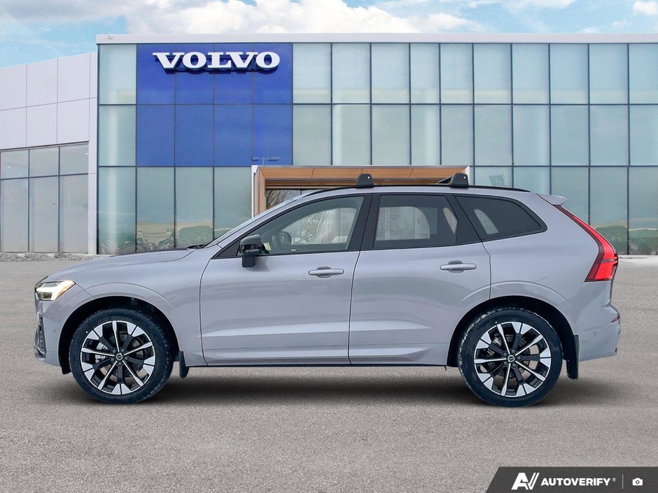 2026 Volvo XC60 Plus Dark Theme-2