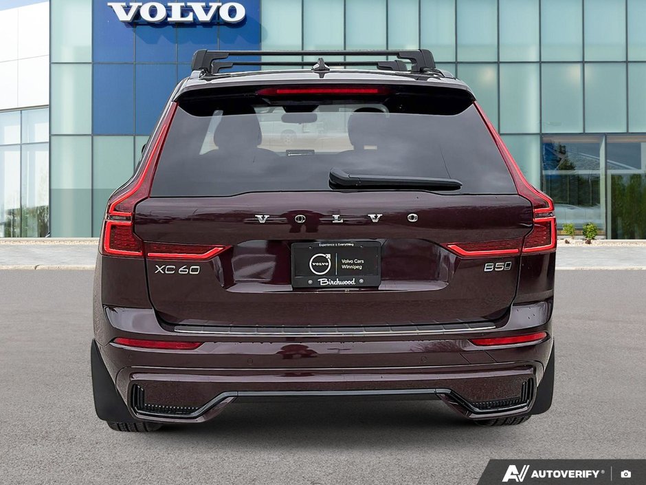 2026 Volvo XC60 Plus Dark Theme-4