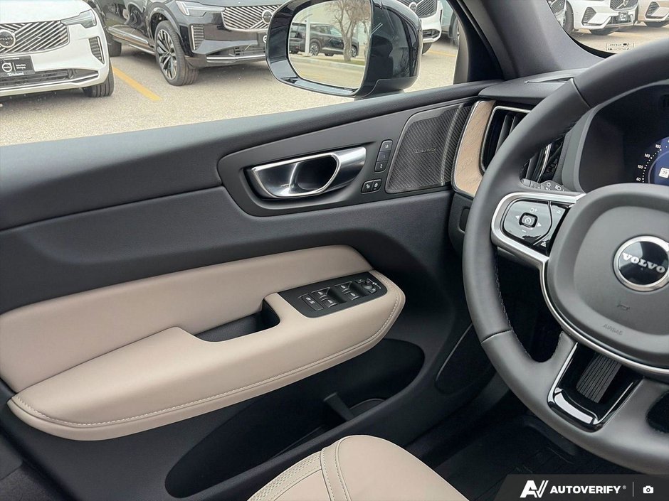 2026 Volvo XC60 Plus Dark Theme-17