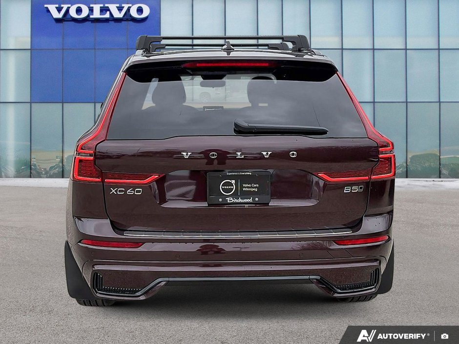 2026 Volvo XC60 Plus Dark Theme-4