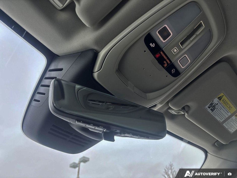 2026 Volvo XC60 Ultra Dark Theme-20