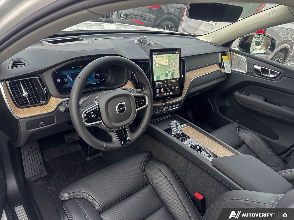 2026 Volvo XC60 Ultra Dark Theme-12